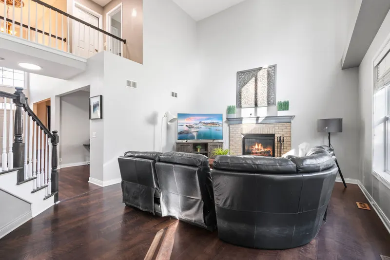 517 Meadowwood Lane IL