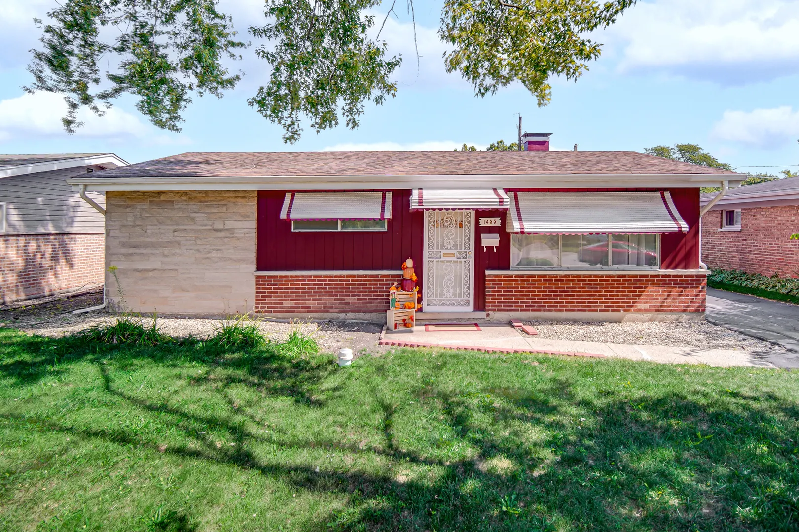 1455 Burnham Avenue IL