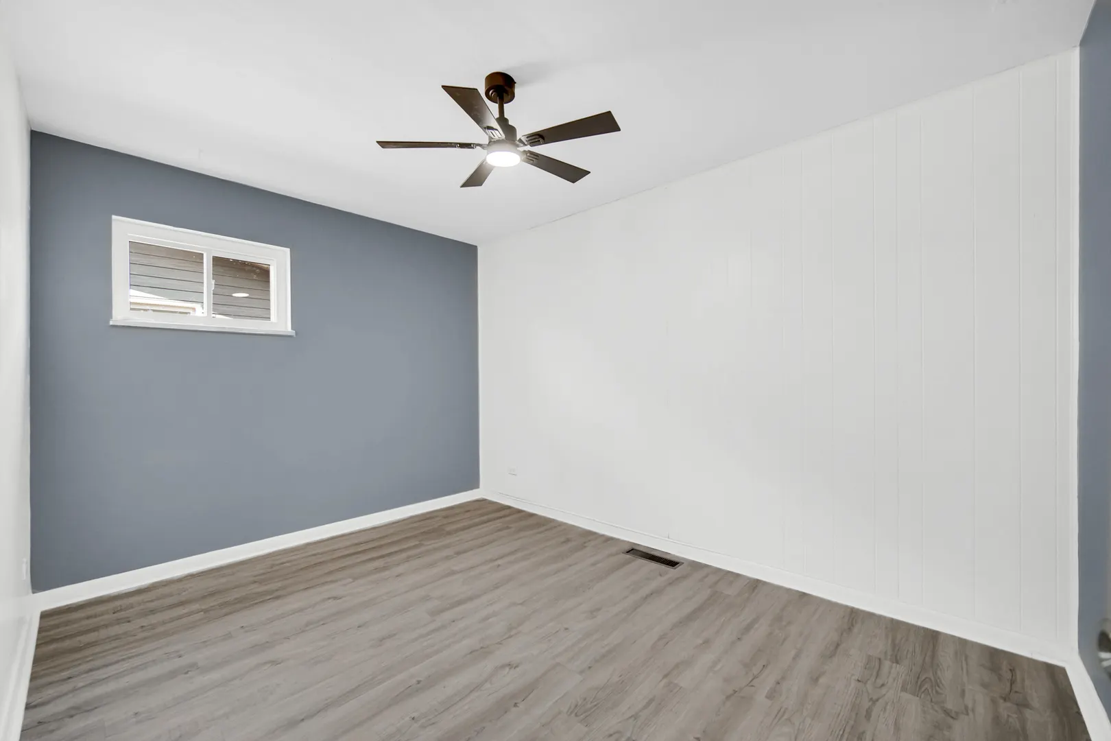1455 Burnham Avenue IL
