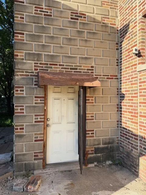 1718 S 6th Avenue IL