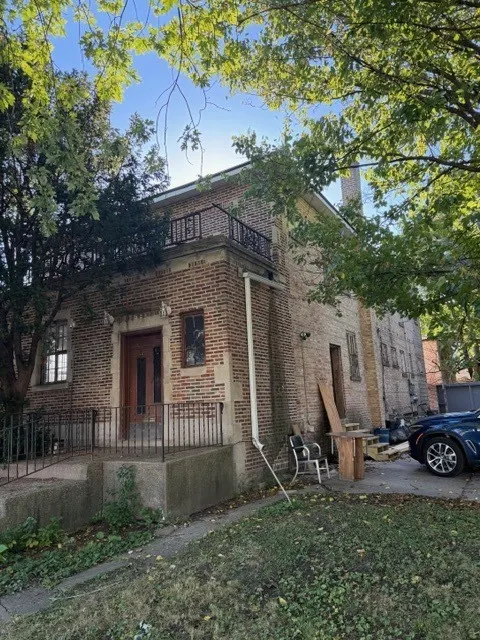 1718 S 6th Avenue IL
