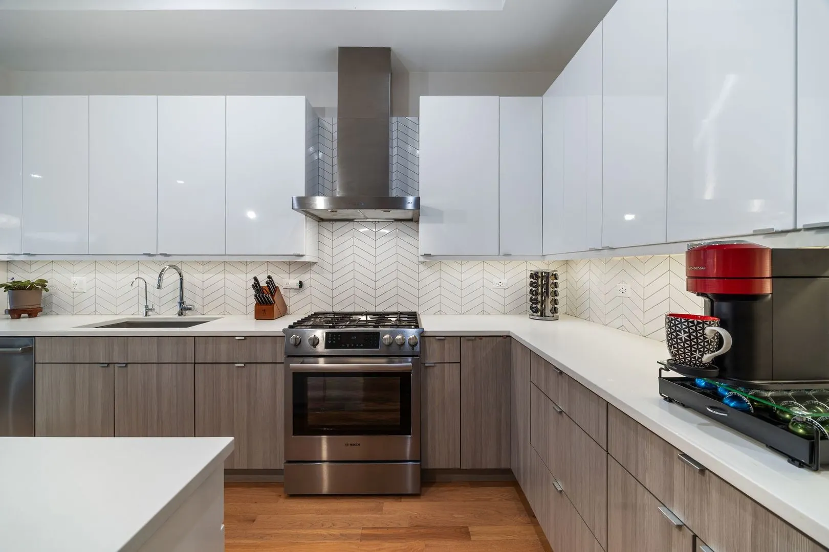 2116 W Chicago Avenue 3W IL