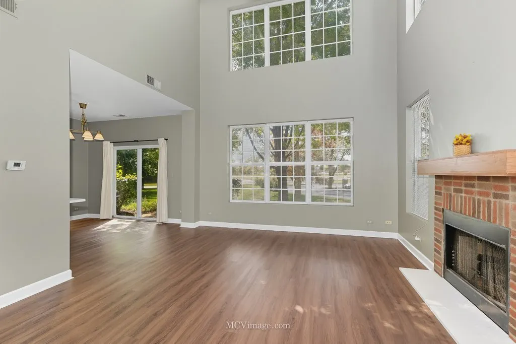 2824 Collins Court IL