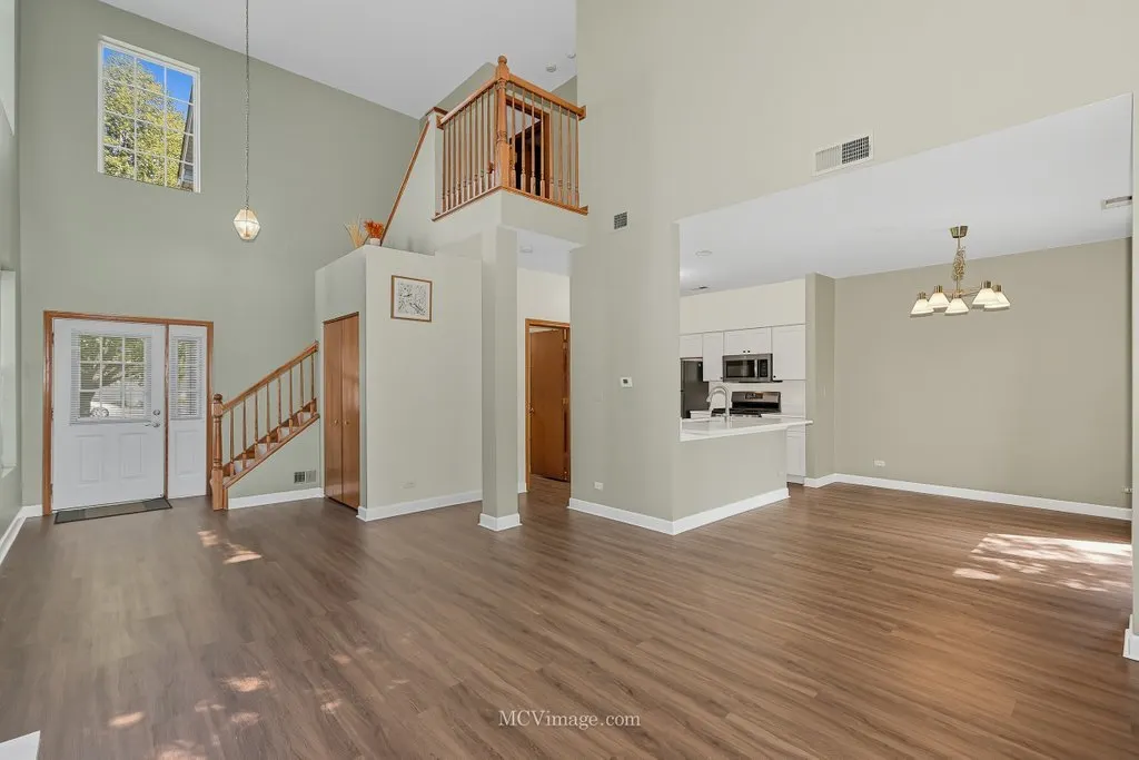 2824 Collins Court IL