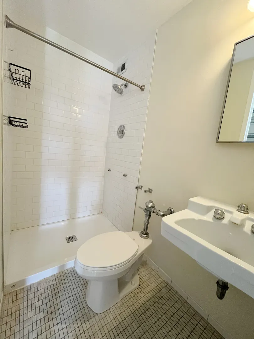 1401 E 55TH Street 815N IL