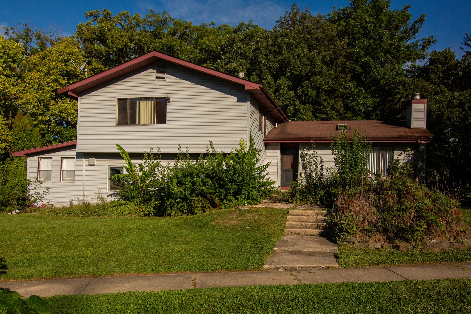 754 University Parkway IL