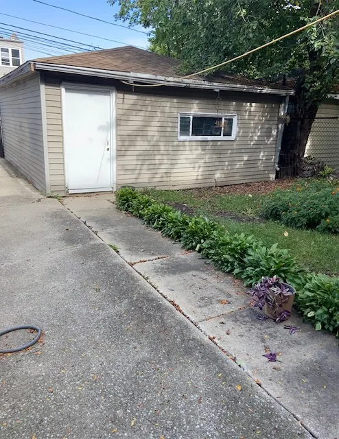 4022 W Cermak Road IL