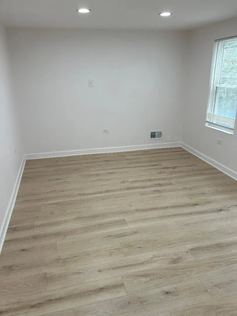 1439 W 16th Street 1 IL