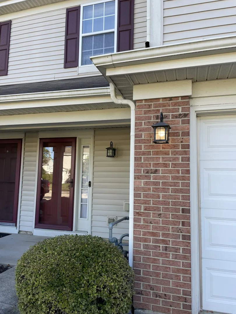 5611 Wildspring Drive IL