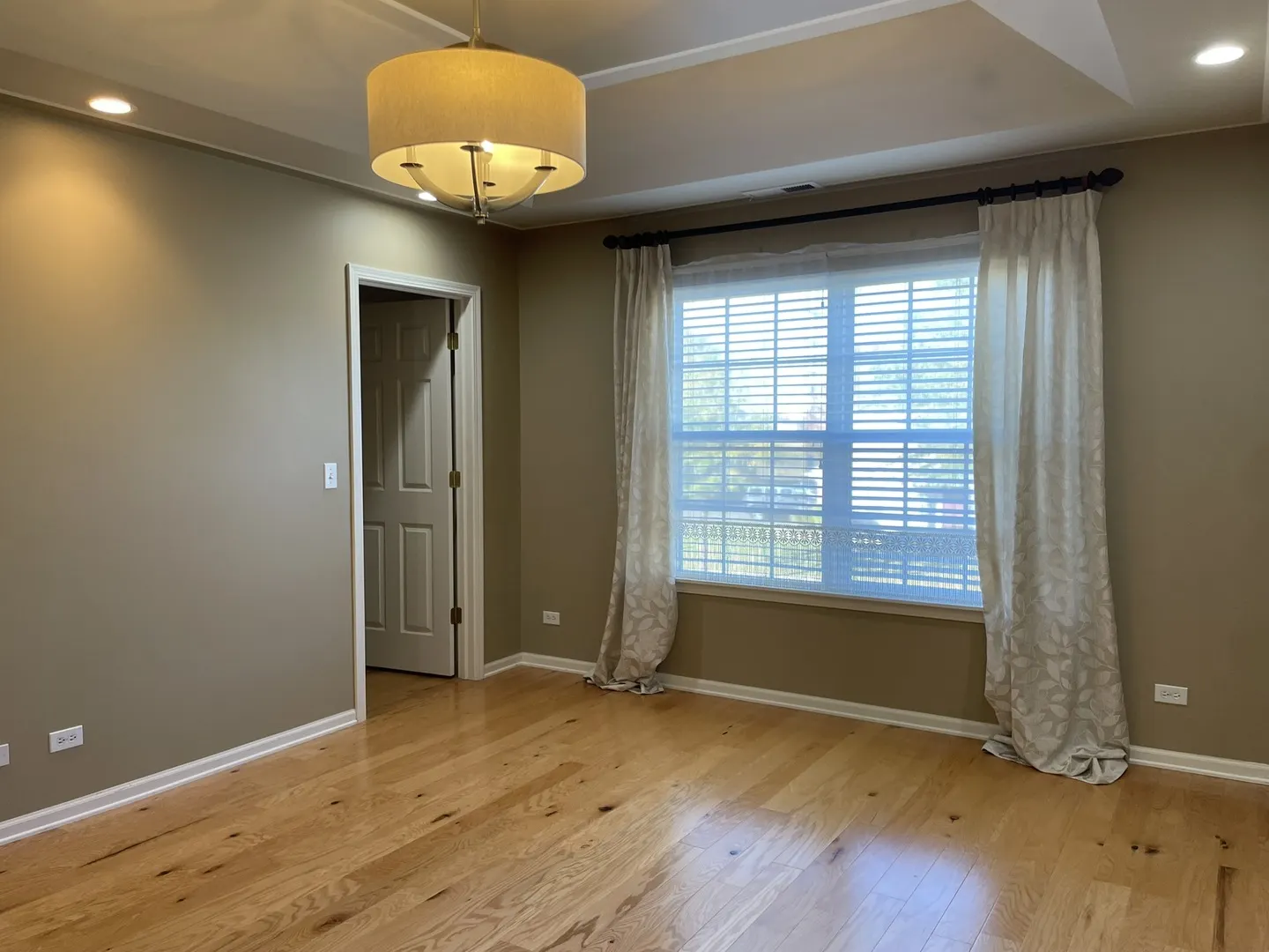 5611 Wildspring Drive IL
