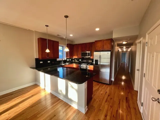 4135 N KEDVALE Avenue 301 IL