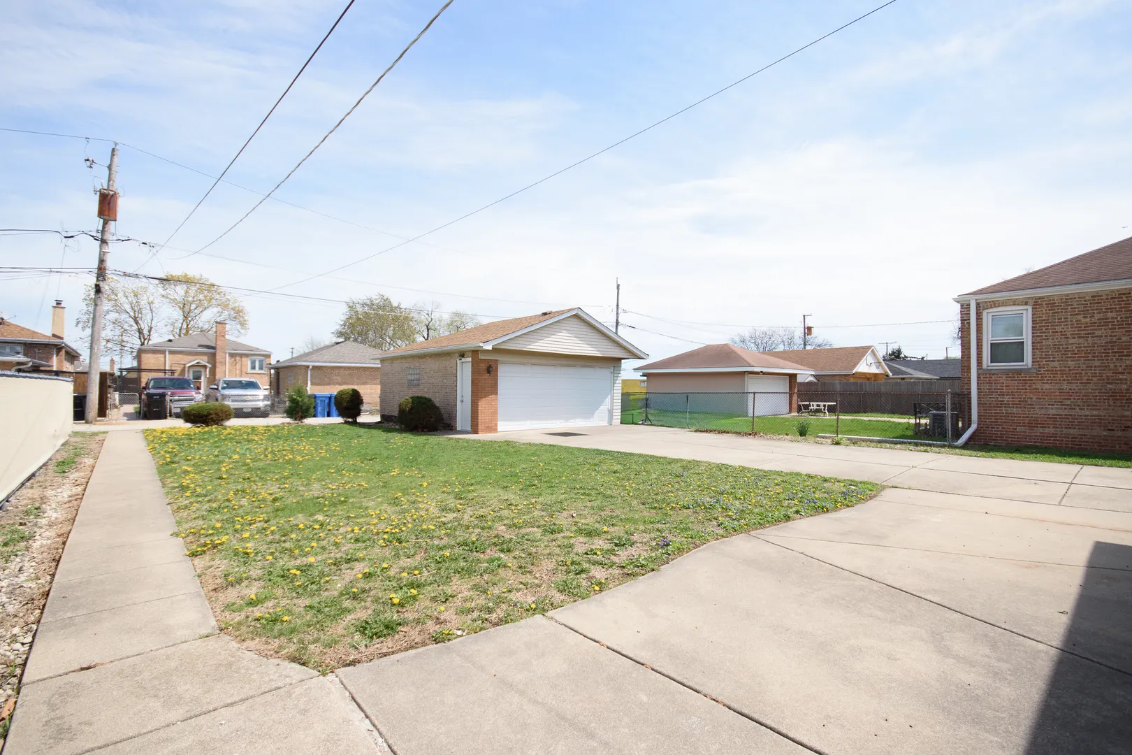 5533 S Menard Avenue IL