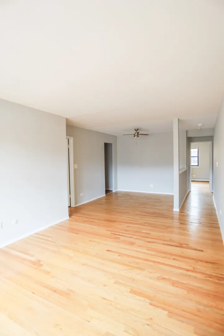 2828 N Cambridge Avenue 410 IL