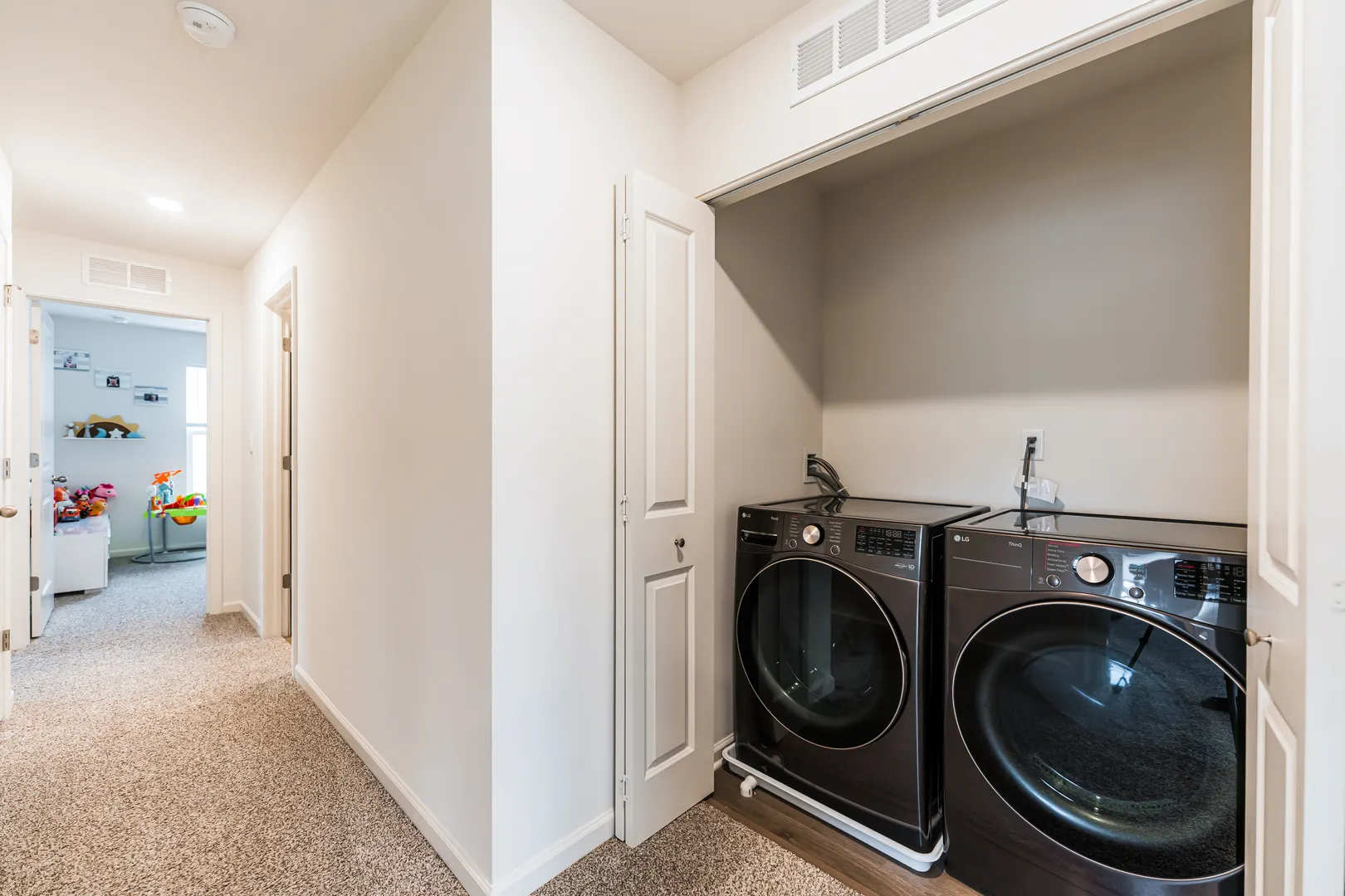 1053 Briar Glen Court IL