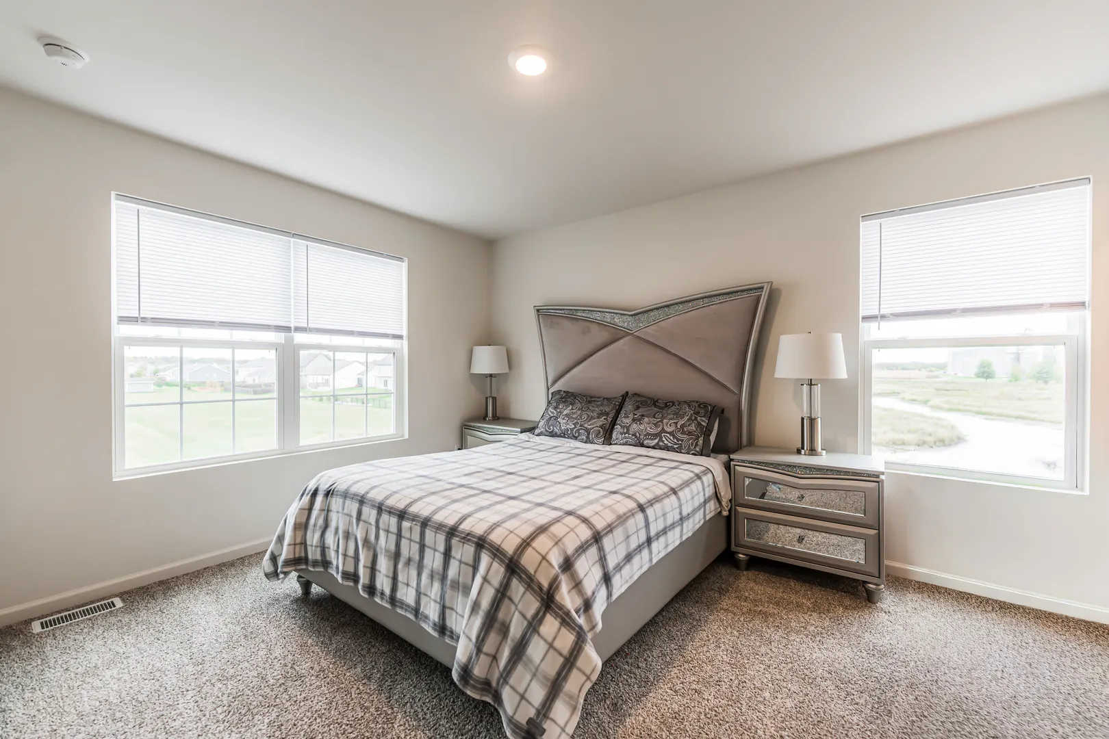 1053 Briar Glen Court IL