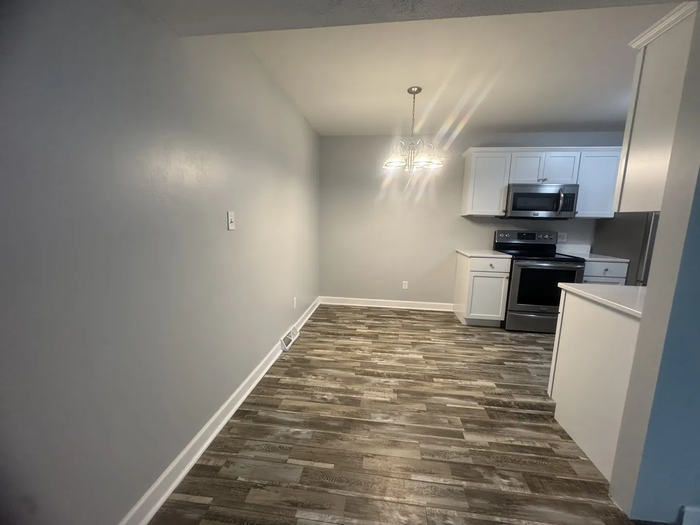 1606 E Stonehenge Drive 14-B IL
