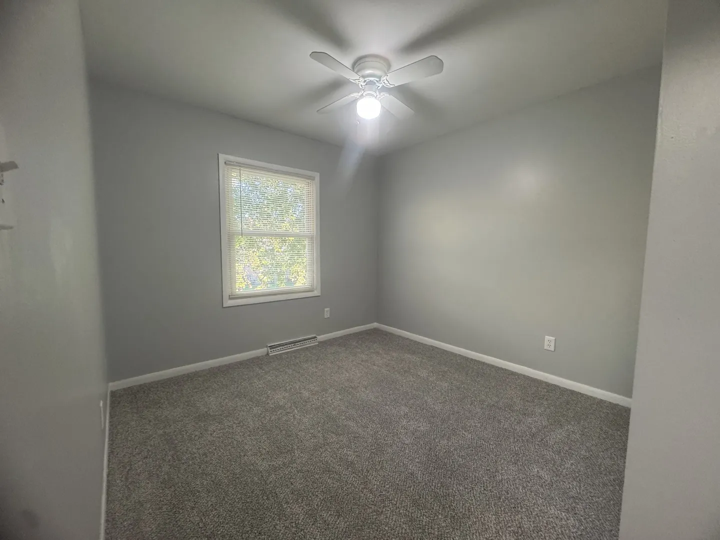 1606 E Stonehenge Drive 14-B IL