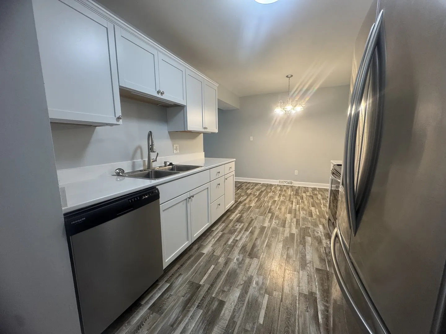 1606 E Stonehenge Drive 14-B IL