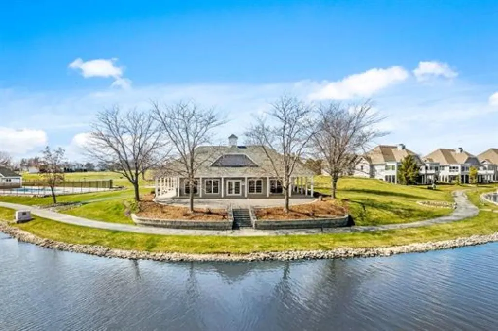 12879 Clearwater Pointe IL