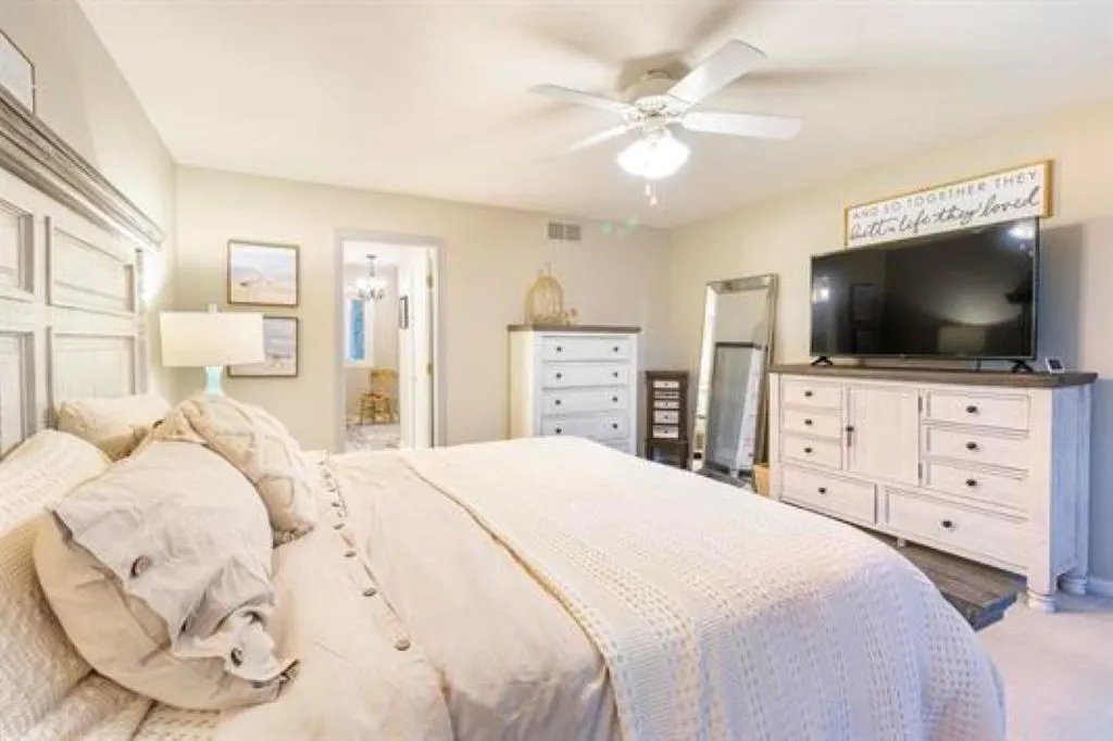 12879 Clearwater Pointe IL