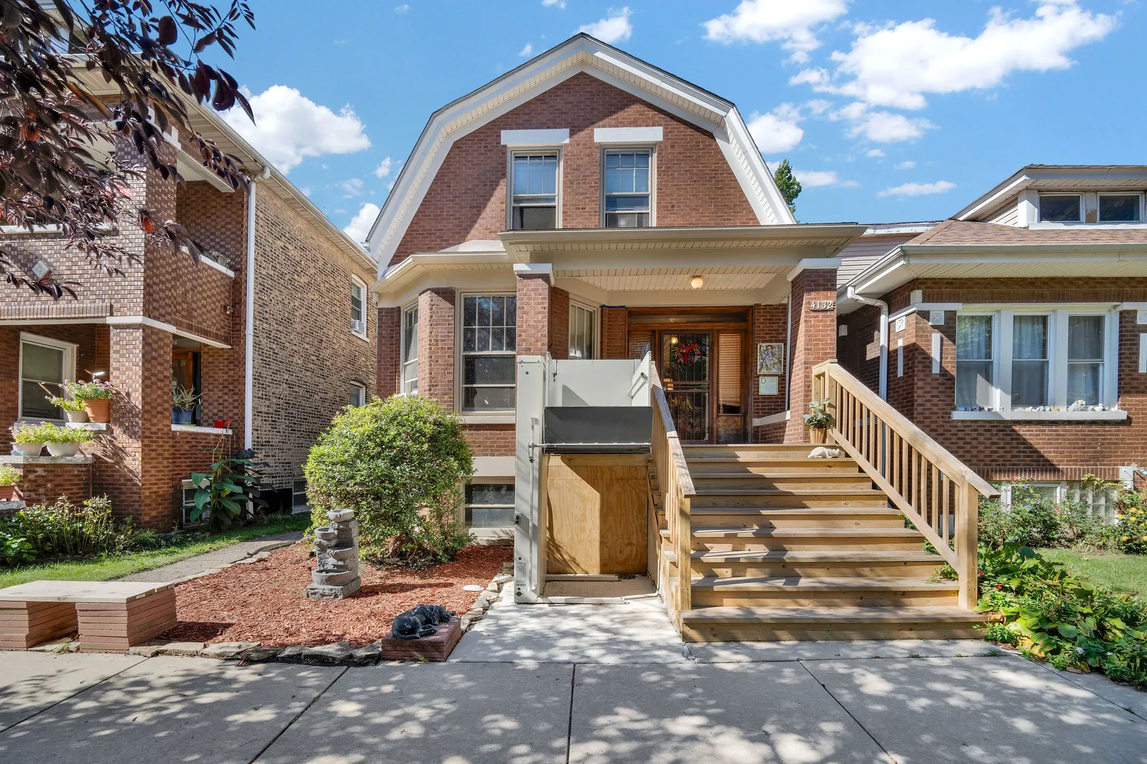 4132 S Mozart Street IL