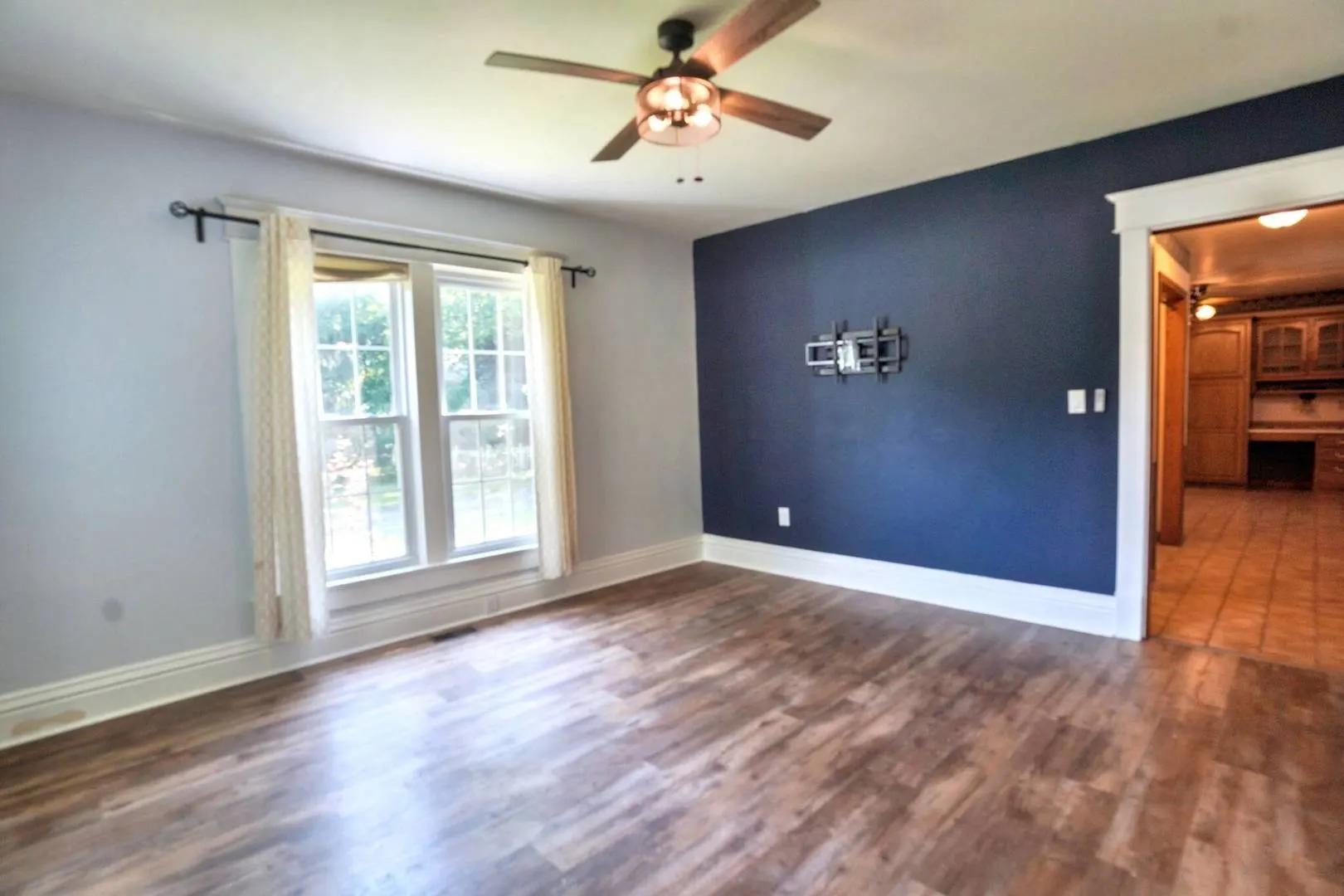 1204 W Reynolds Street IL