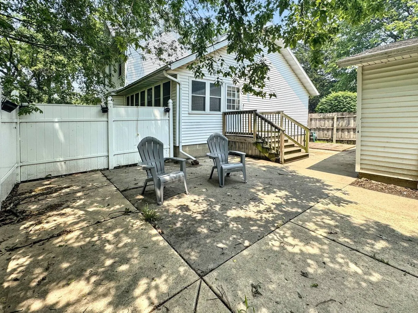 1204 W Reynolds Street IL