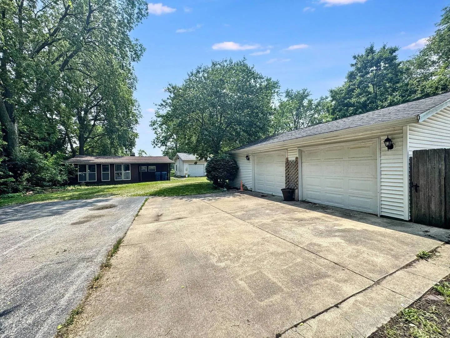 1204 W Reynolds Street IL
