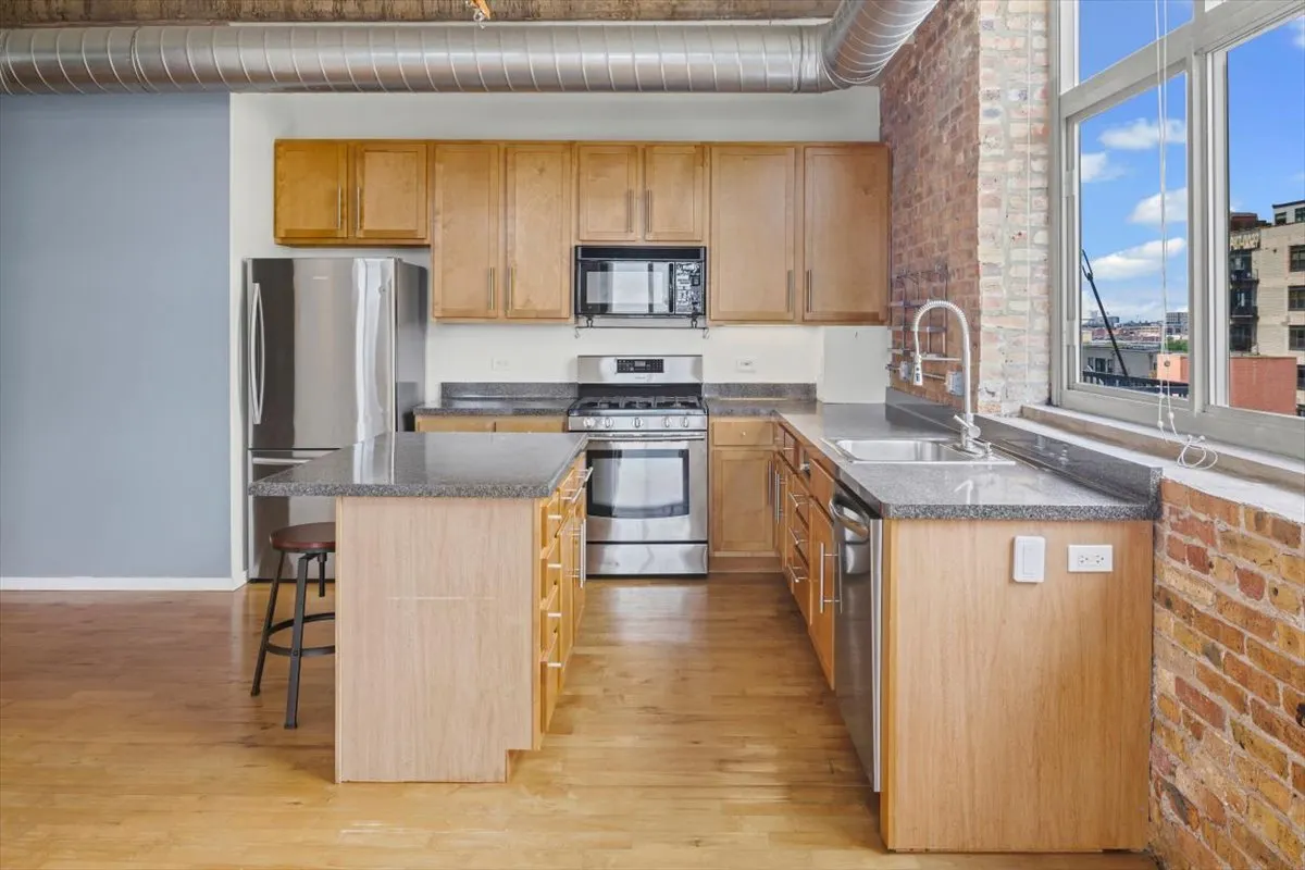 1528 S Wabash Avenue 606 IL