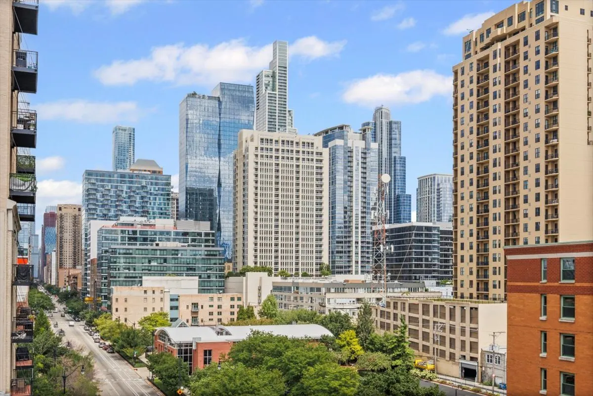 1528 S Wabash Avenue 606 IL