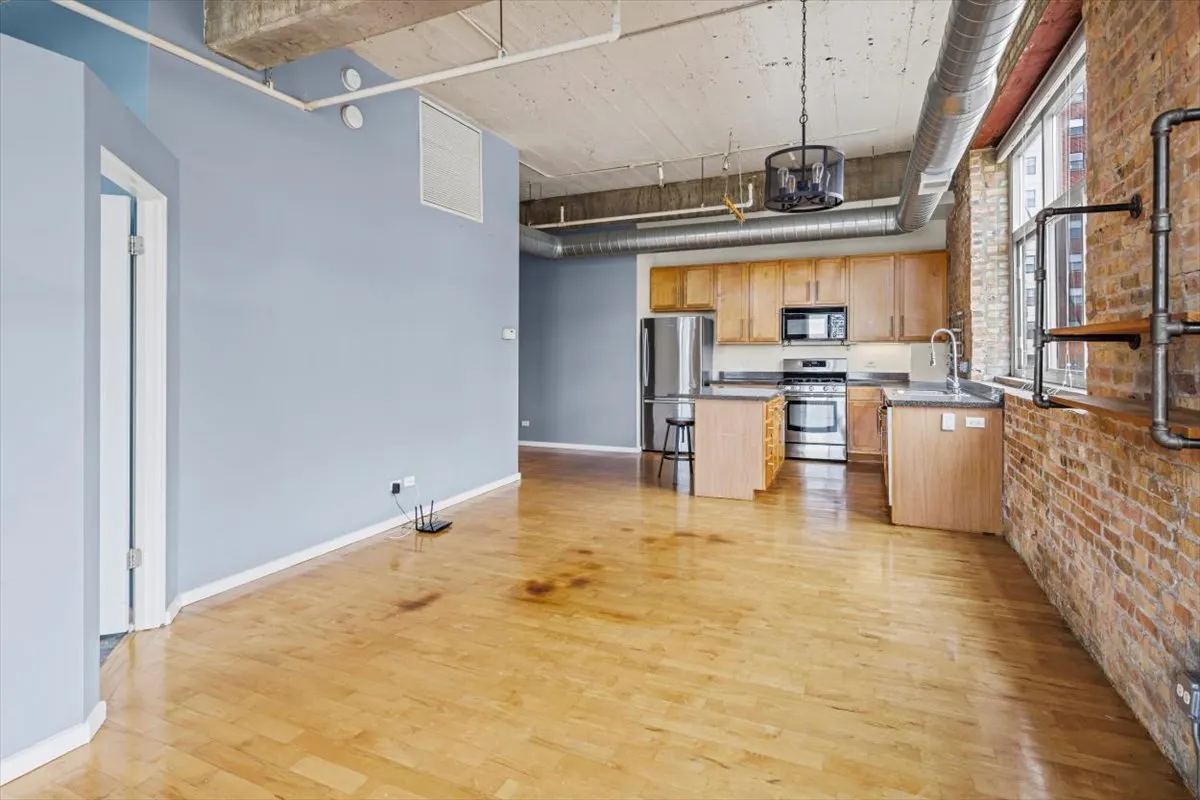 1528 S Wabash Avenue 606 IL
