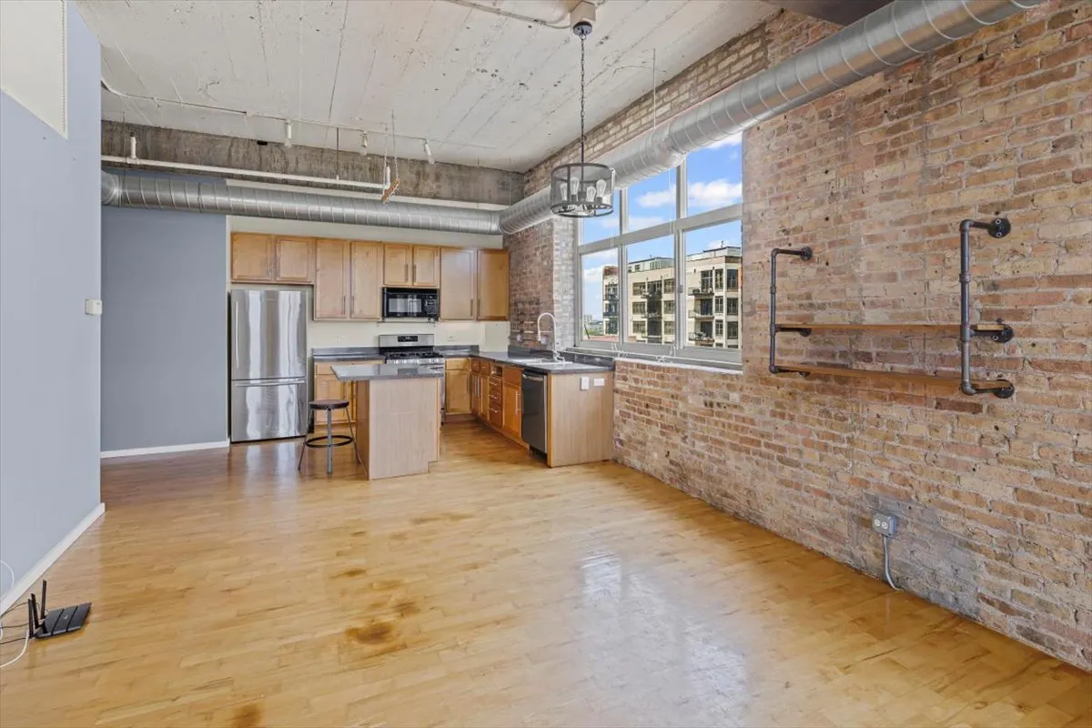 1528 S Wabash Avenue 606 IL