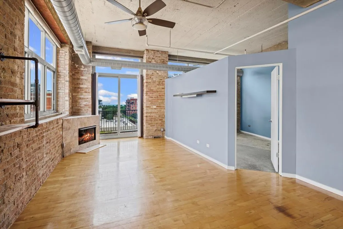 1528 S Wabash Avenue 606 IL