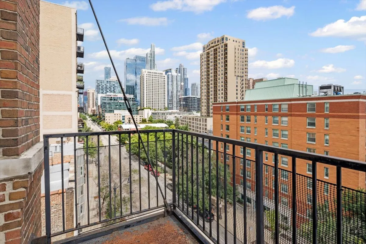 1528 S Wabash Avenue 606 IL