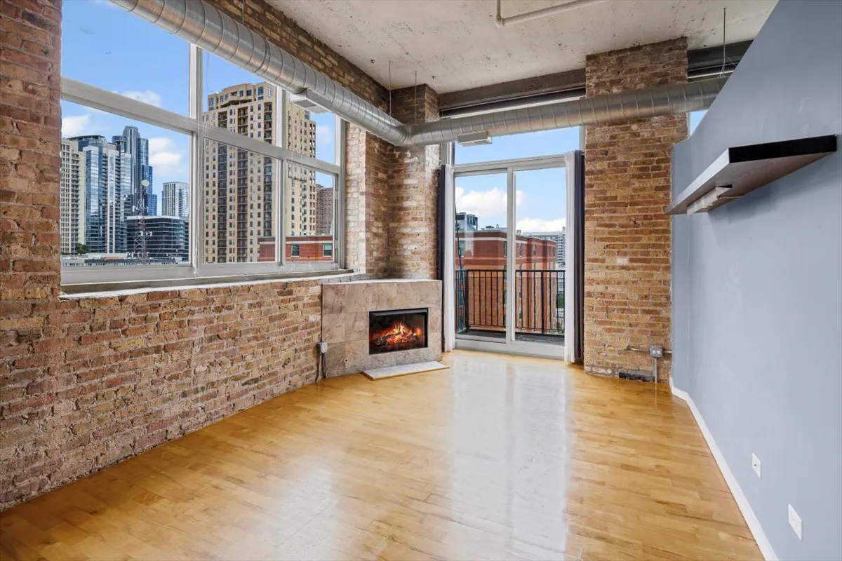 1528 S Wabash Avenue 606 IL