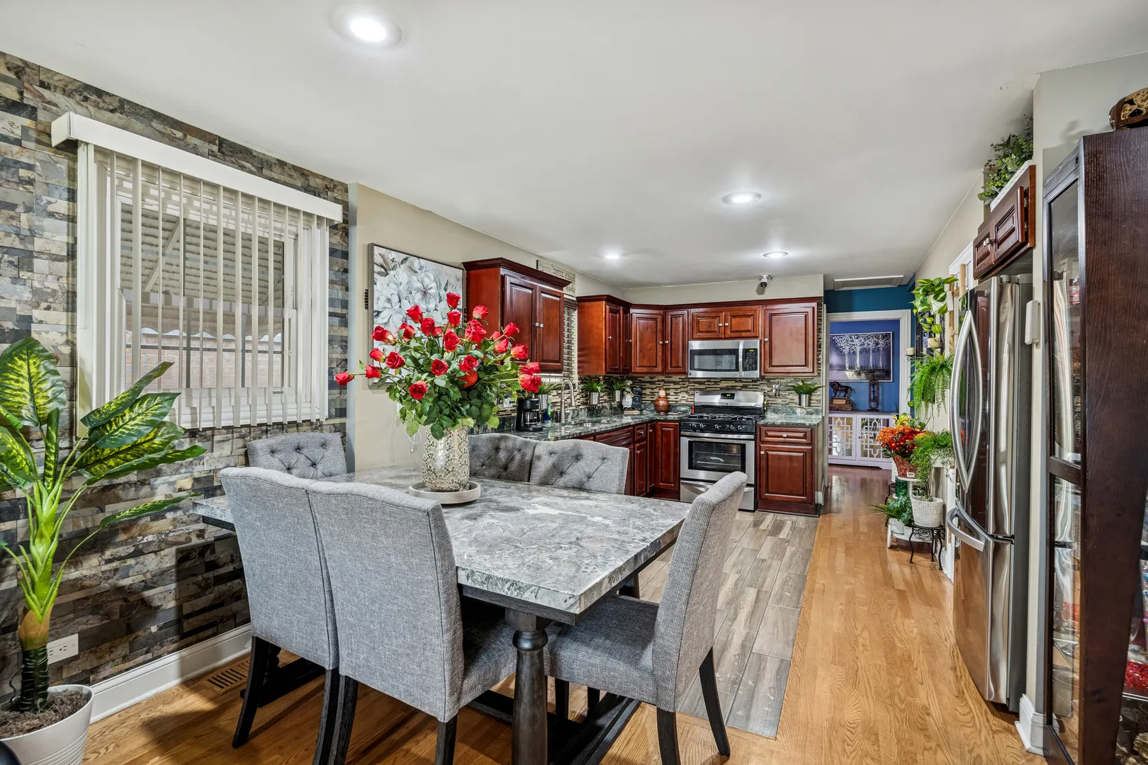7535 W 63 Place IL