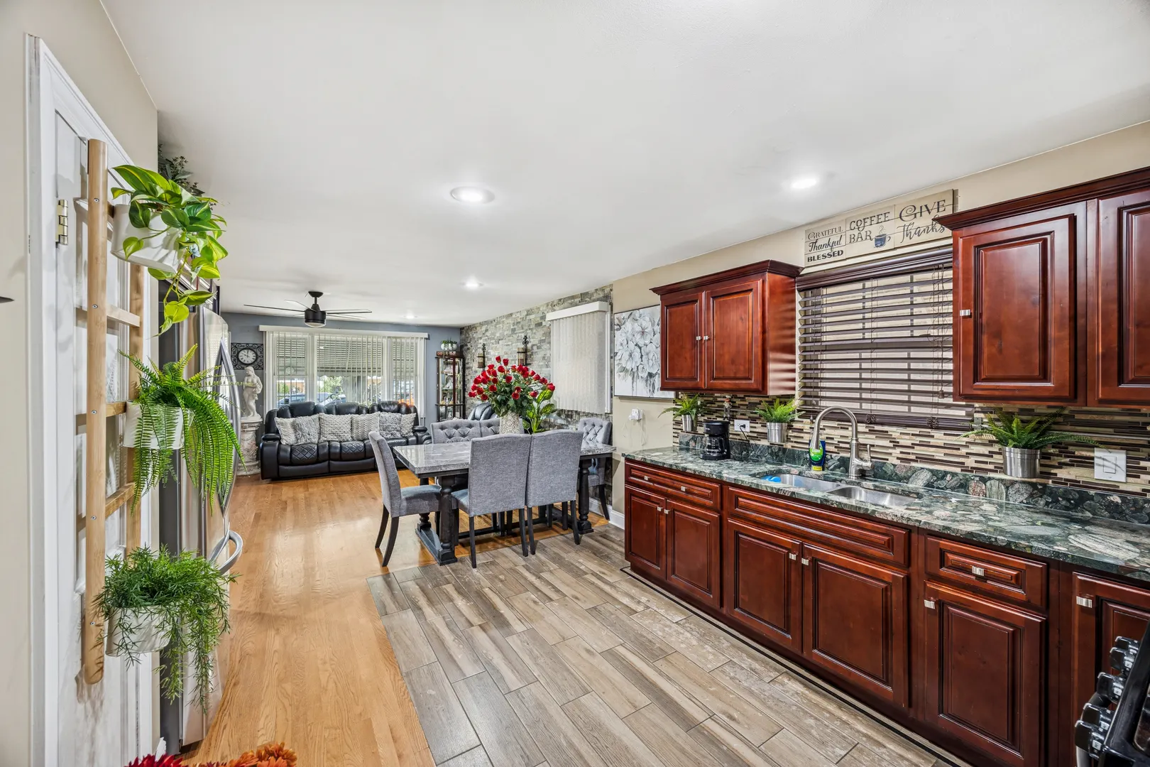 7535 W 63 Place IL
