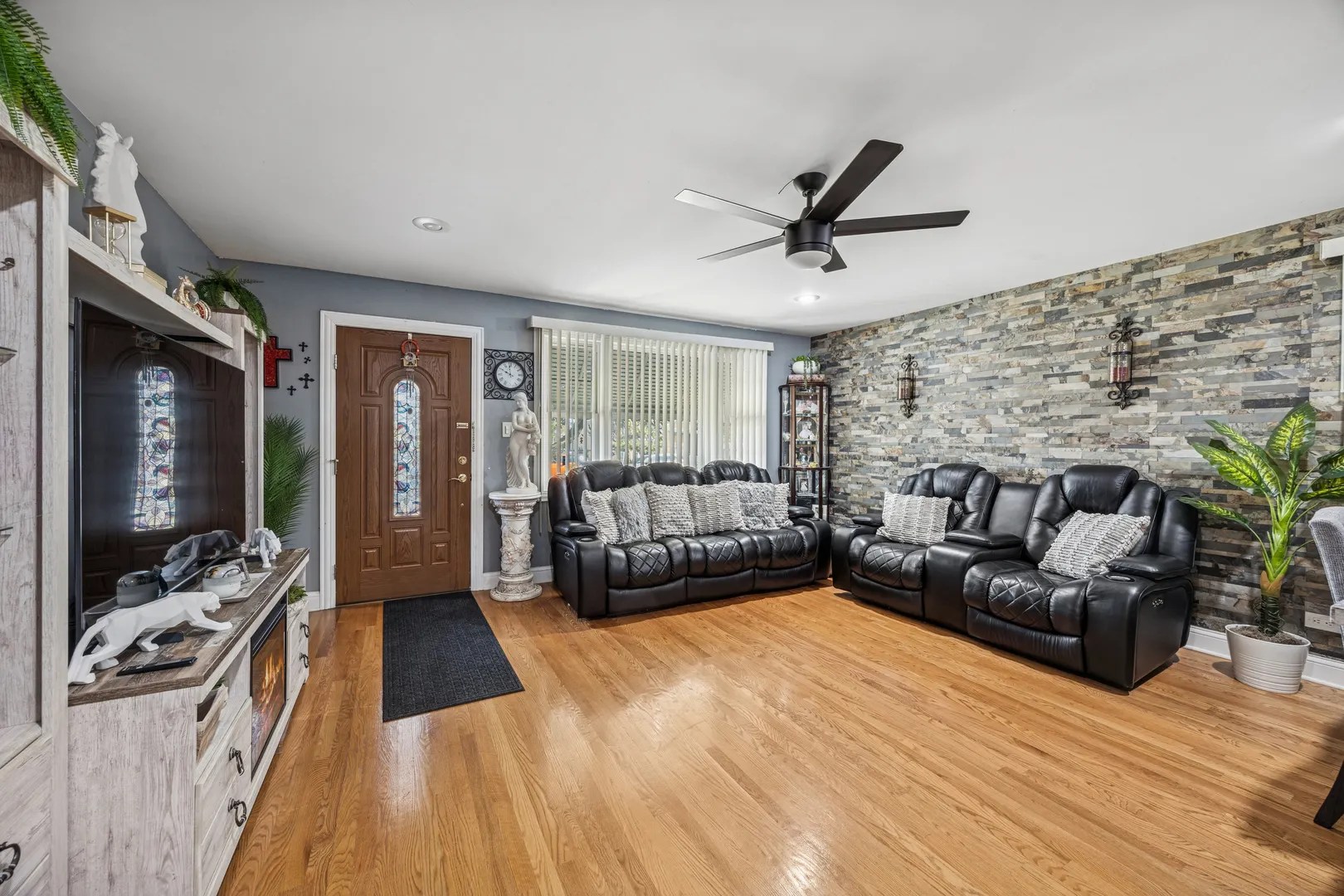 7535 W 63 Place IL