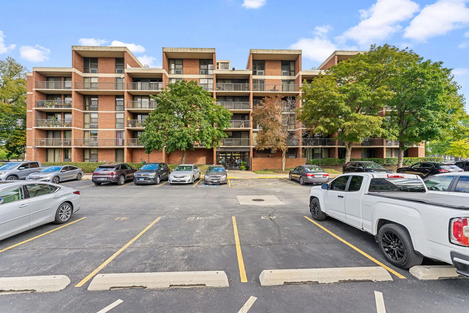 2941 S Michigan Avenue 407 IL