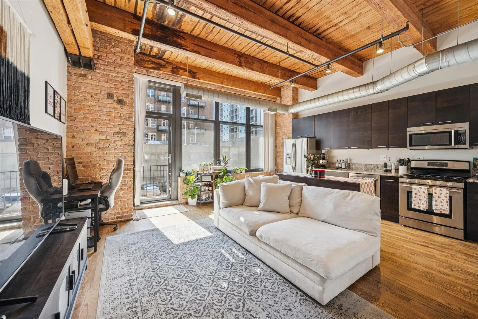 625 W Jackson Boulevard 206 IL