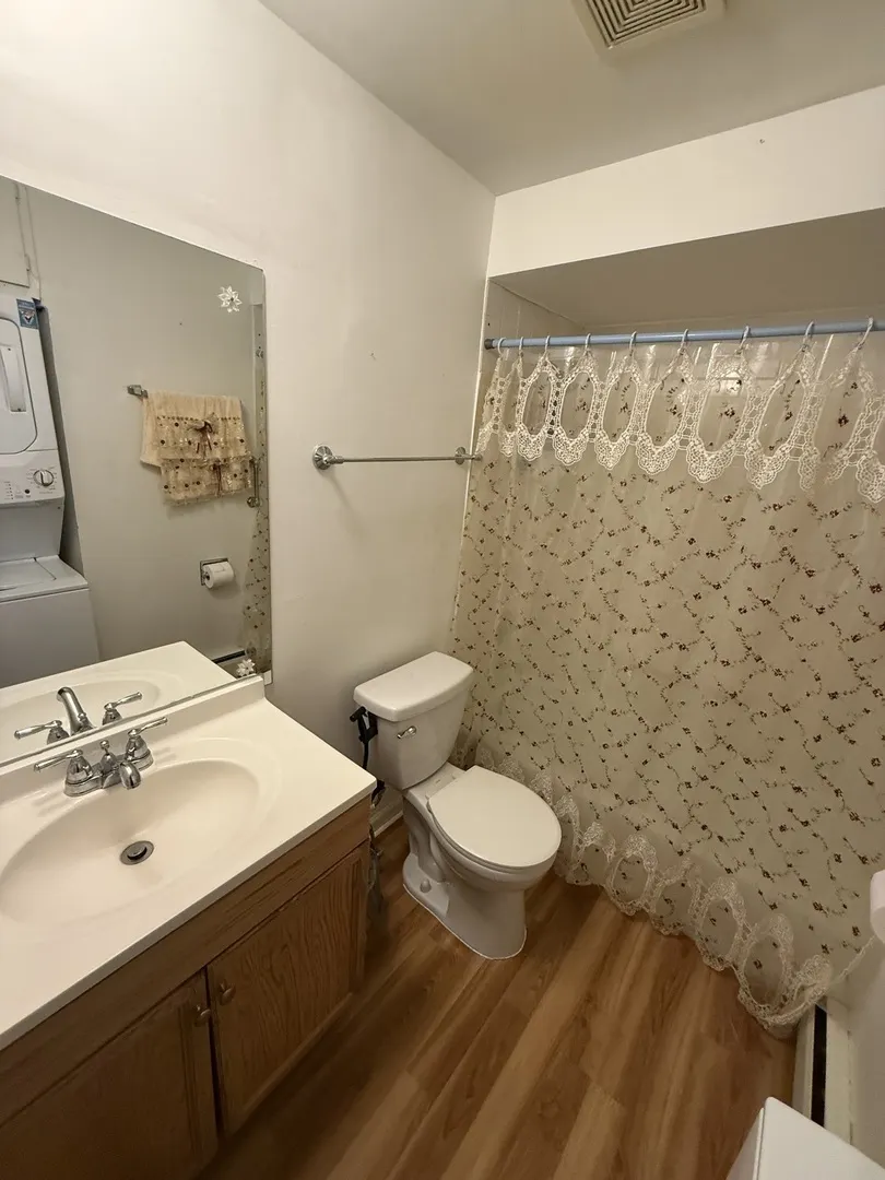7100 99th Street 204 IL