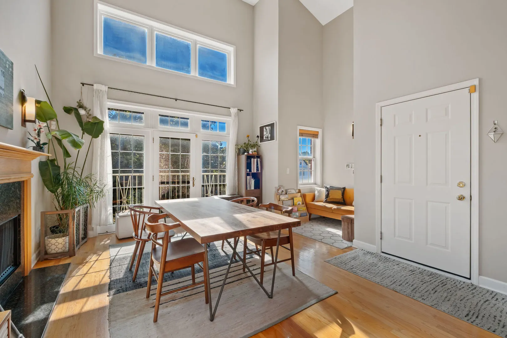 1224 W WINONA Street 3E IL