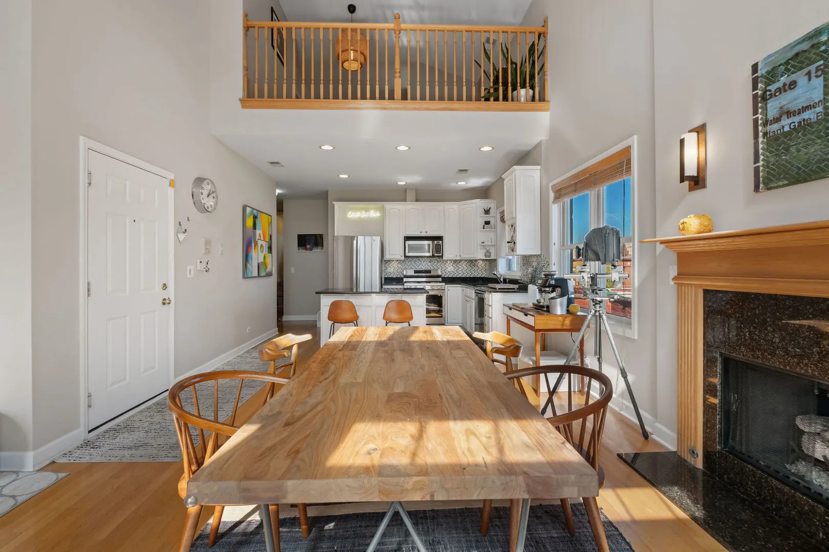 1224 W WINONA Street 3E IL