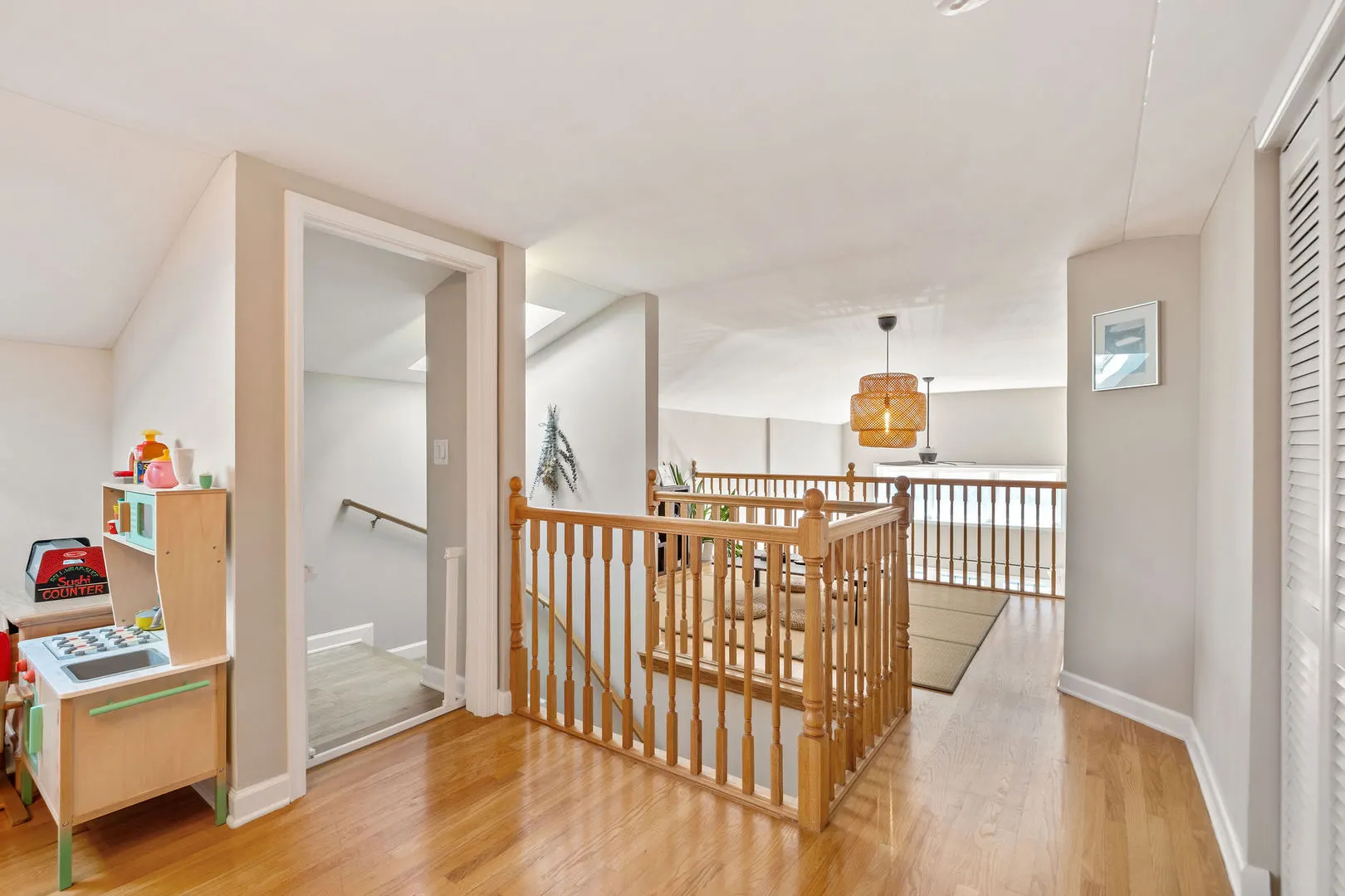 1224 W WINONA Street 3E IL