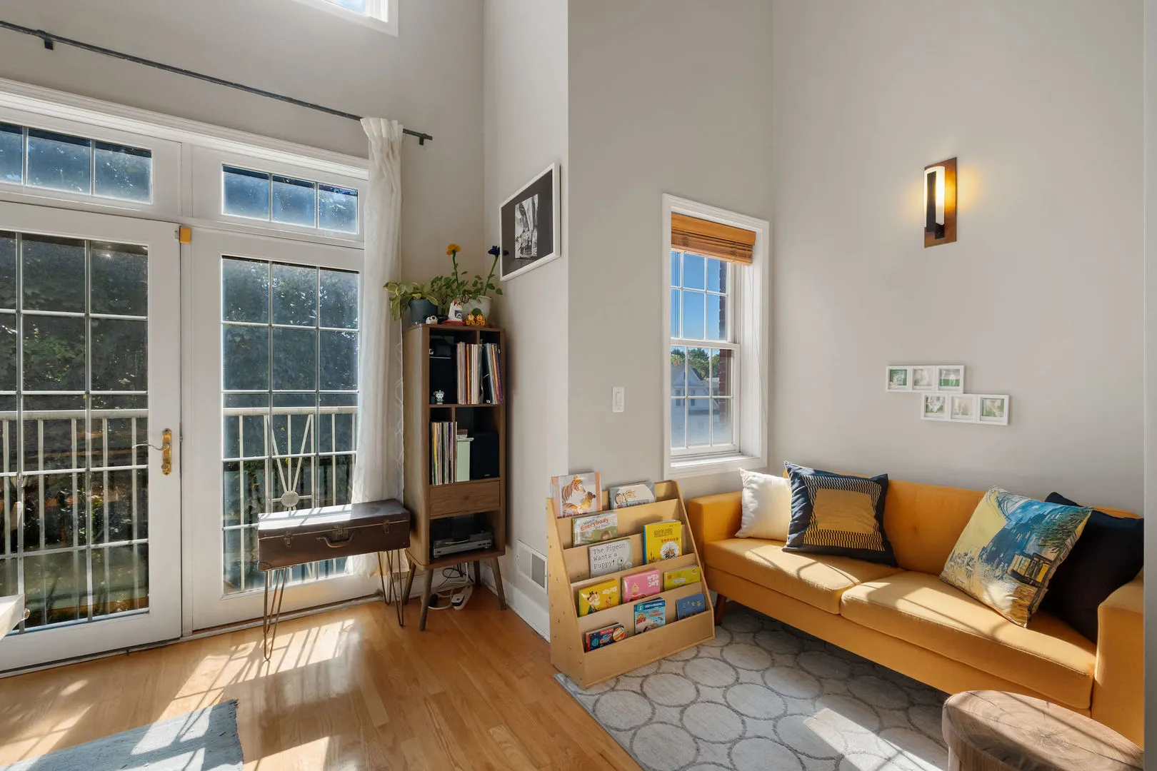 1224 W WINONA Street 3E IL