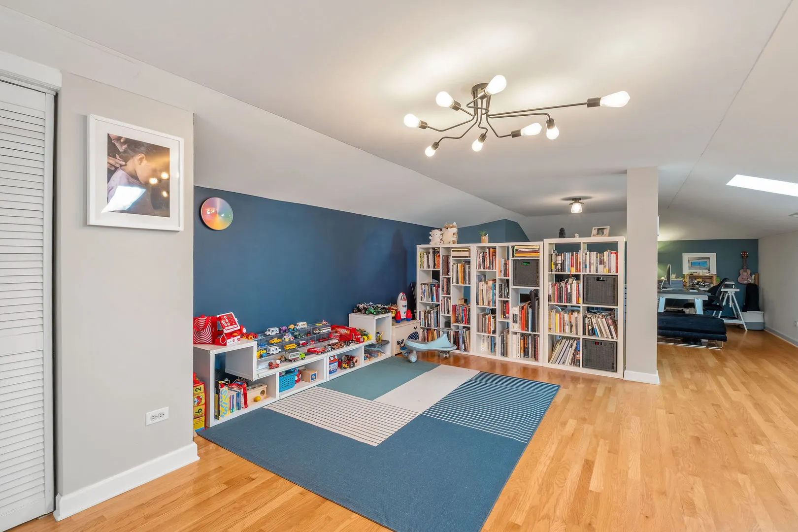 1224 W WINONA Street 3E IL