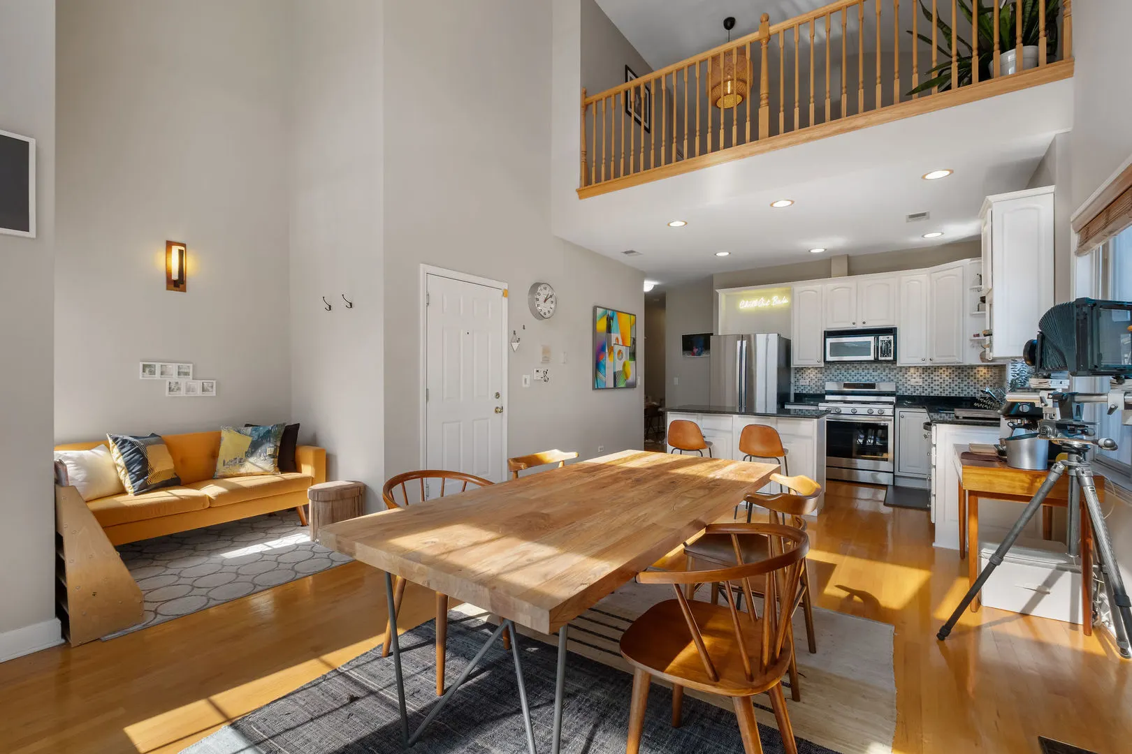 1224 W WINONA Street 3E IL