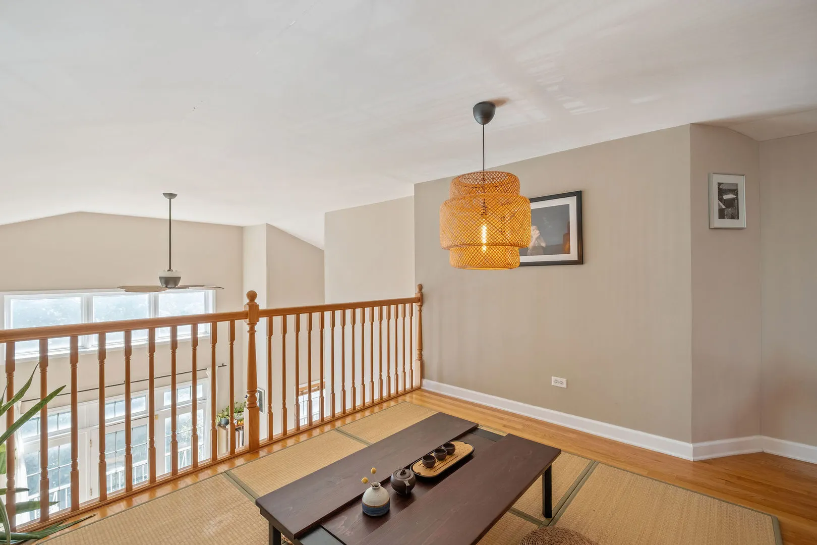 1224 W WINONA Street 3E IL