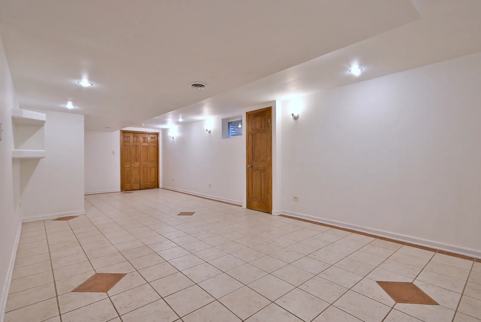 963 Lakeside Drive IL