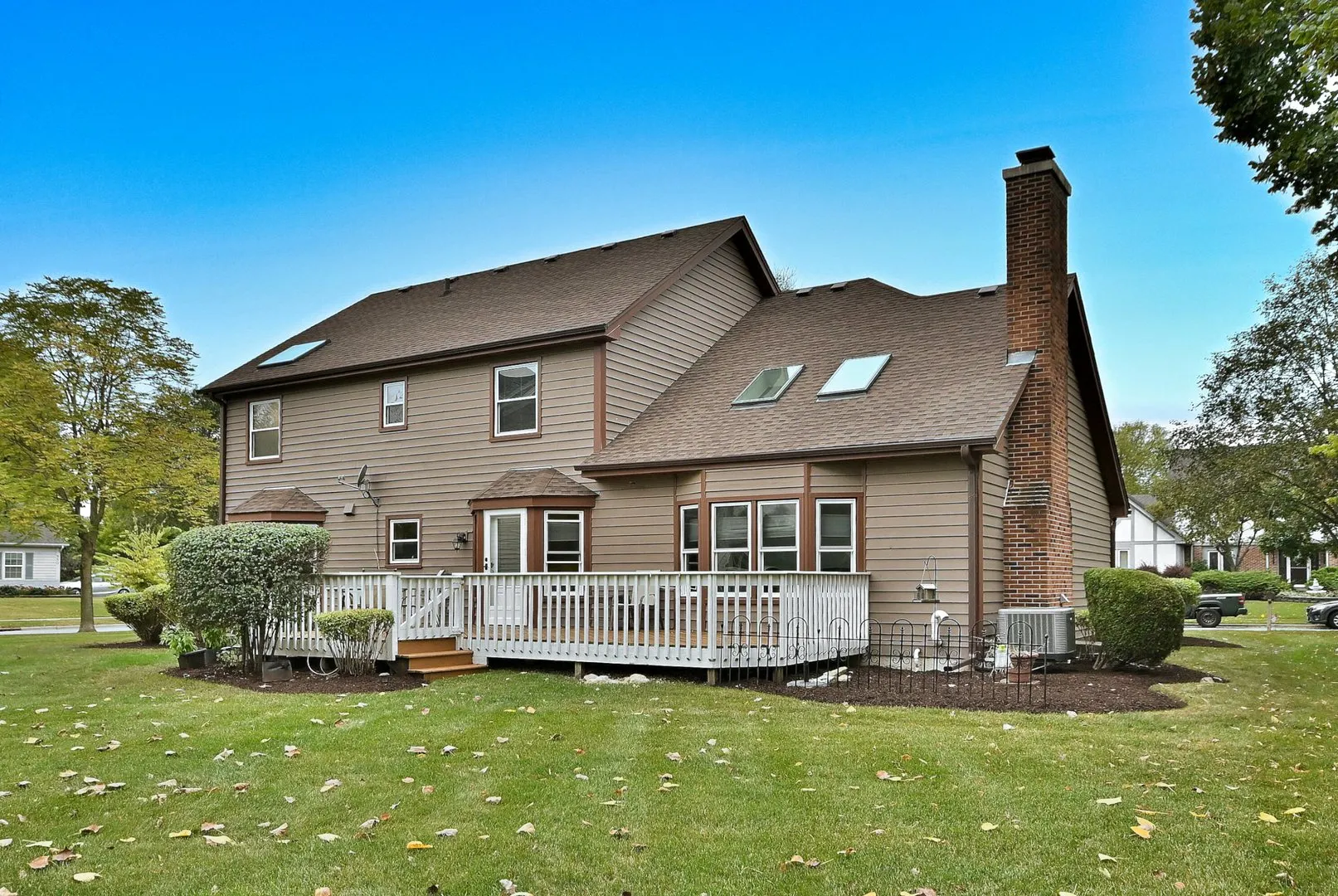 963 Lakeside Drive IL